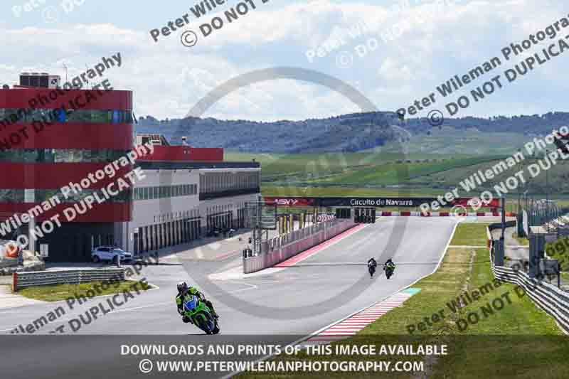 cadwell no limits trackday;cadwell park;cadwell park photographs;cadwell trackday photographs;enduro digital images;event digital images;eventdigitalimages;navarra;no limits trackdays;peter wileman photography;racing digital images;trackday digital images;trackday photos